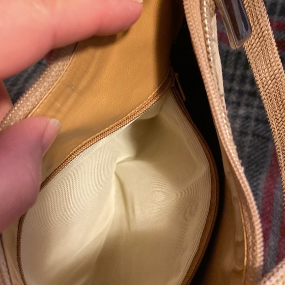 Stuart Weitzman Beige Gloss Checked Dotcom Napa handbag. - Picture 5 of 8